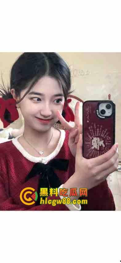 不懂就问，舍友开门就操女友，是憋疯了不管不顾，还是故意让我旁观刺激他们的变态癖好？-3