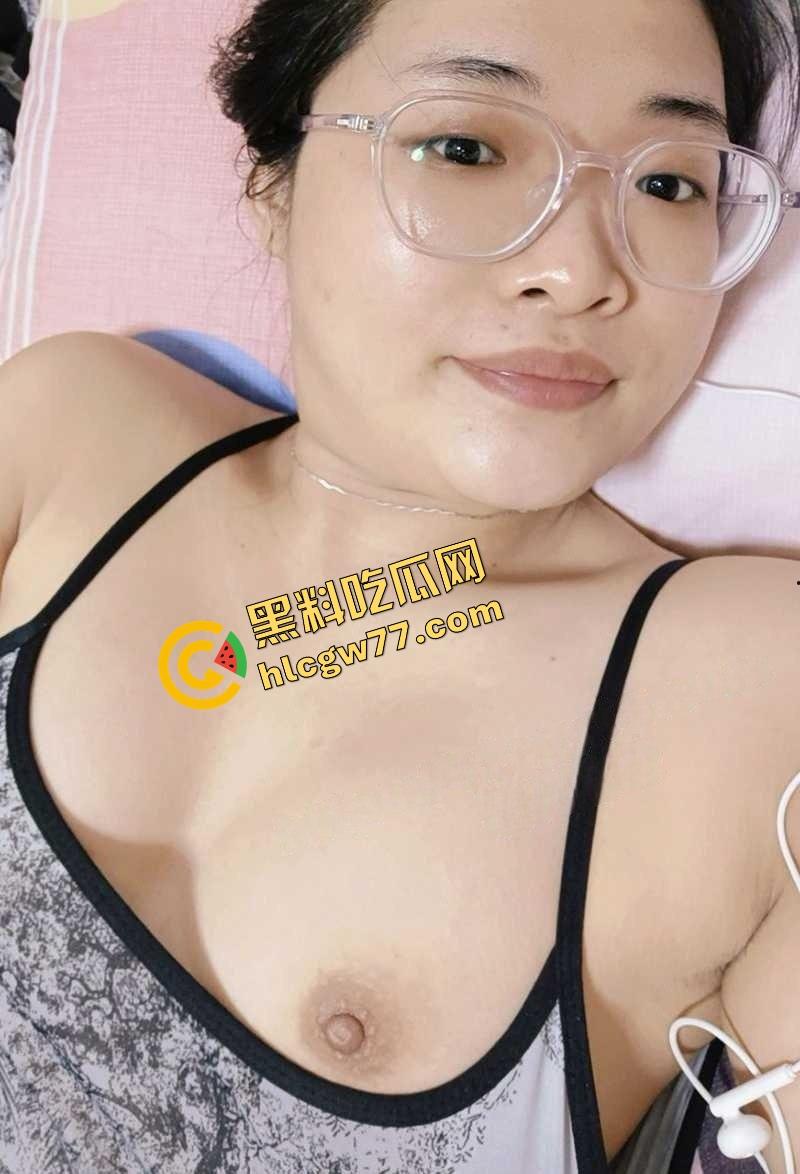 广汽骚女主播【李婉婷】送身不送车?胸照私发撩客,酒店爆干白送B还被挂网爆雷上热搜!-1