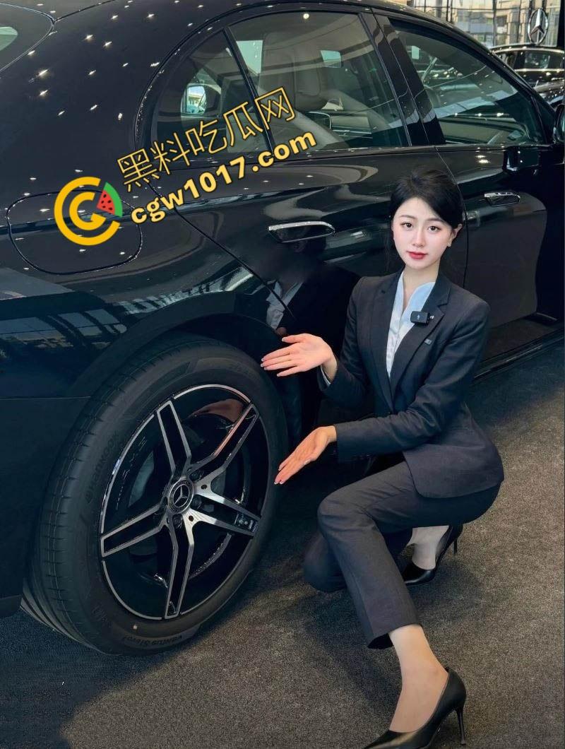 广西柳州奔驰4S店惊爆偷情丑闻!女销售与同事狂野偷情,金主怒曝视频,火爆开车撞店-11