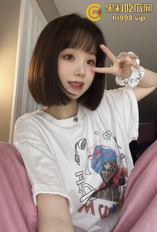 台南应用科技大学00后巨乳反差妹【赵宁】震撼泄密！眼罩手铐激情约啪，结果学长把她当野鸡玩！-3