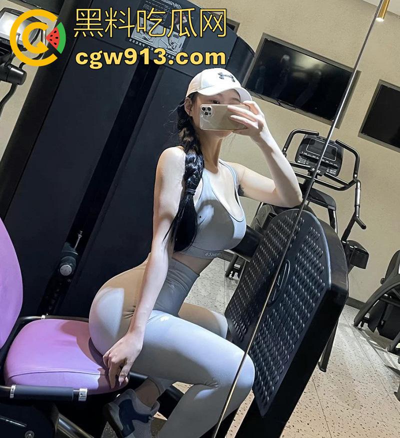 有事秘书干,没事干秘书!南昌女神级骚秘【杨梓歆】,172cm身高巨乳翘臀,曾被学长室友队友轮奸,身材堪称顶级!-3