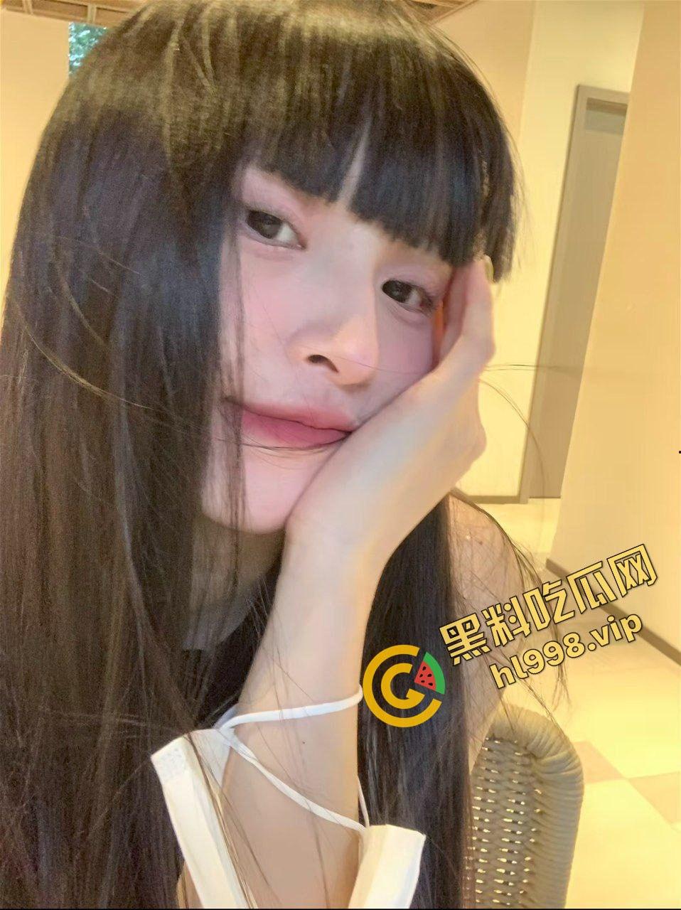 抖音齐刘海骚鸡『neinei』主页女神人设冰清玉洁 实际骚的没边 大哥约操十分得劲 独家曝光!-3