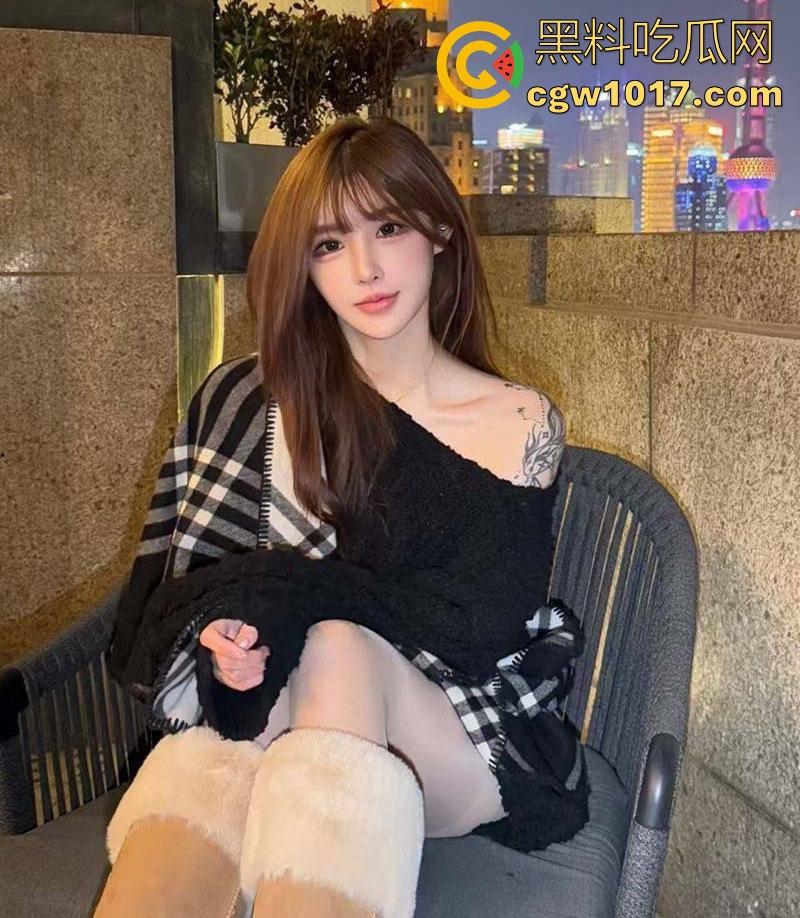 一次酒吧邂逅妹想到邂逅出了一个极品淫荡母狗,舔屌口技一流,平时优雅外表下性欲如火山爆发,床上骚气十足!-3