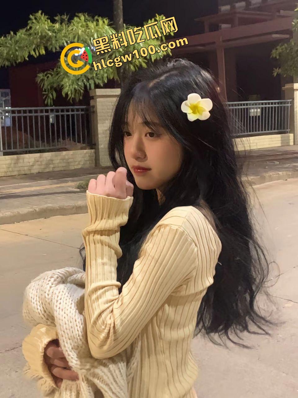 福建艺术职业甜妹反差婊【江铃】毕业沦为精盆母狗，舔屁眼暴力性爱骑乘榨精！独家曝光流出！-3