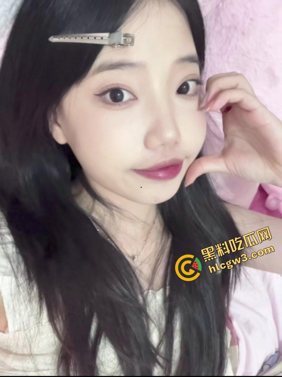 泉州职业技术大学反差婊骚鸡『黄巧玲』毕业投简历给大哥 闭眼吸蛋全裸暴力后入嫩体！独家曝光！-2