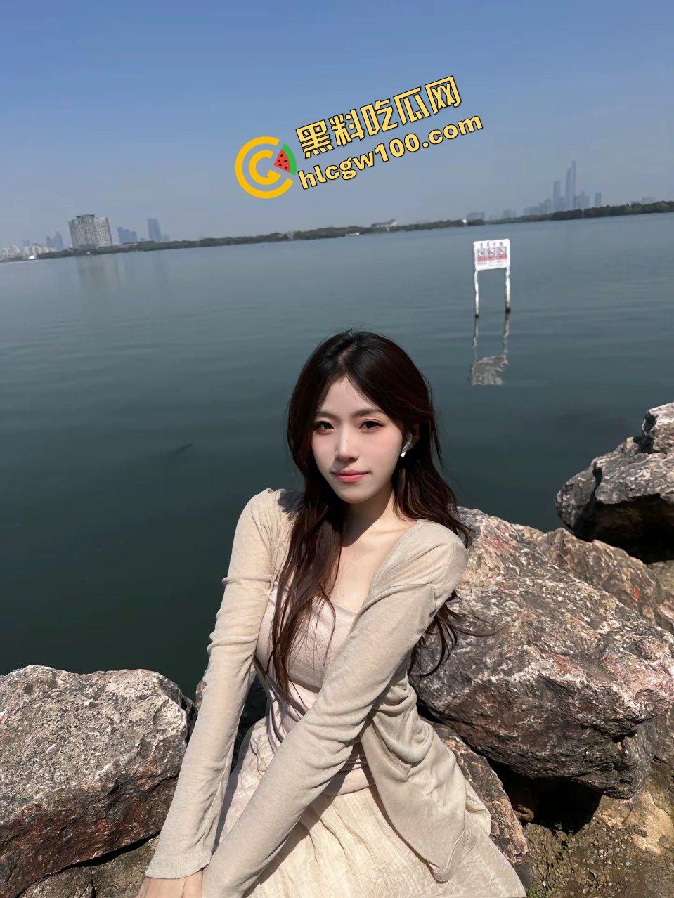 奥迪大哥社交软件上网聊大学妹【许佳】车上湿了换内裤 ，约炮而出酒店爆操嫩逼翘臀！独家原创曝光流出！-6