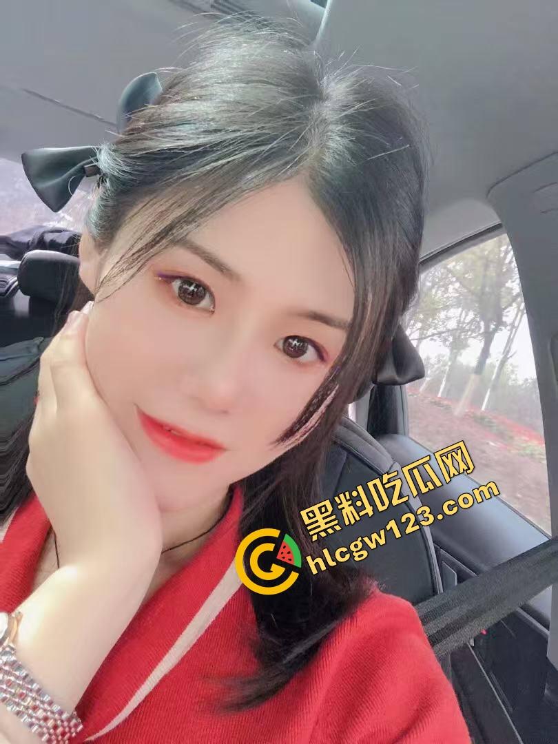 什么叫骚逼整活届的活教材？看完这位熟女的骚技，你就知道什么叫经验不是白长的！-2