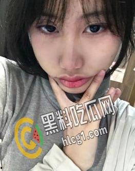 06年巨乳留学生私房照片流出，国外留学的反差婊小妹性欲旺盛平时没事爱拍点自慰视频给男友看，惨遭男友泄密-2