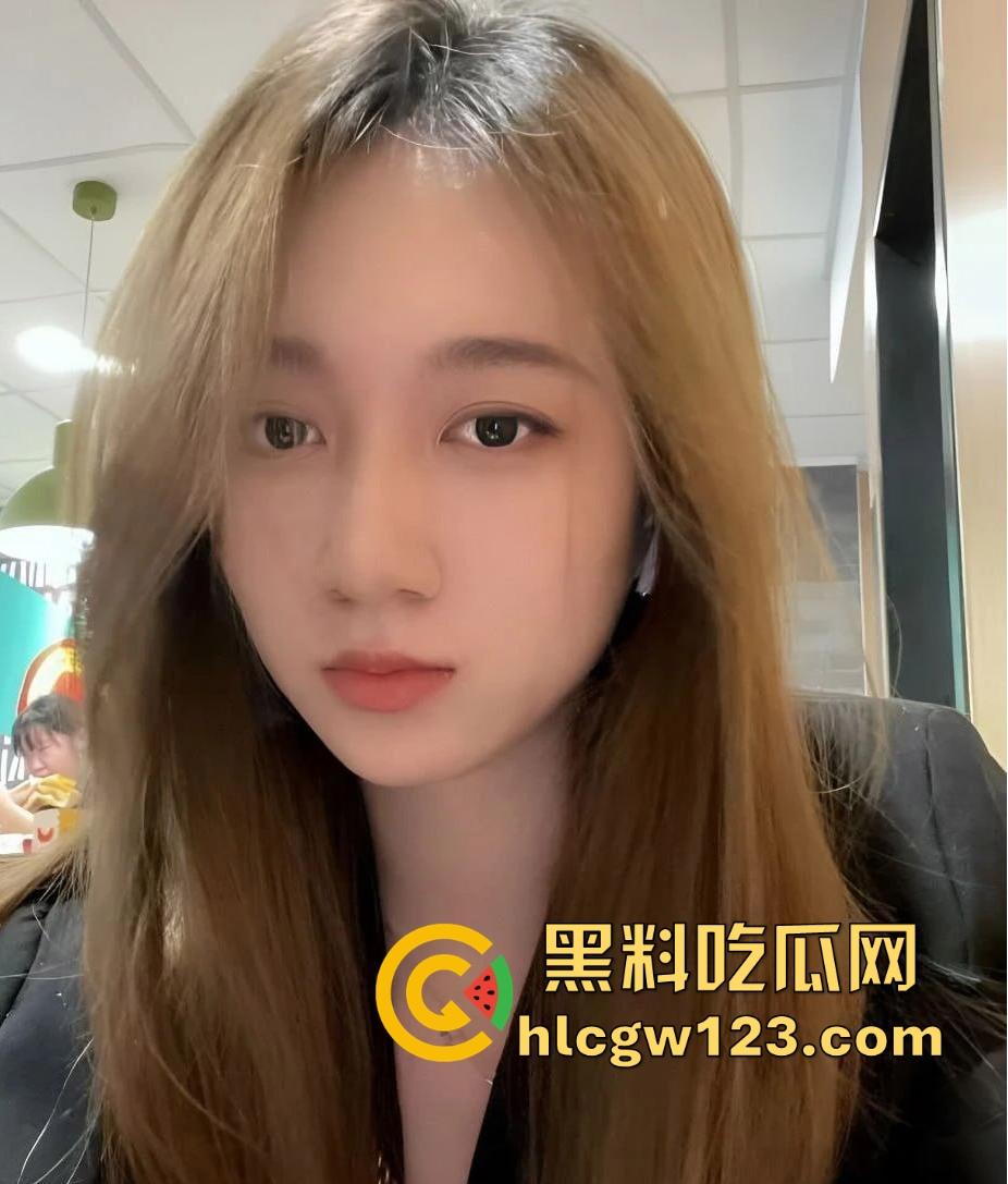 佛山顺德锐府地产女销冠【程圆】极品黑丝诱惑，精准勾引客户后进入，订单拿到手软，不愧是销冠！-1