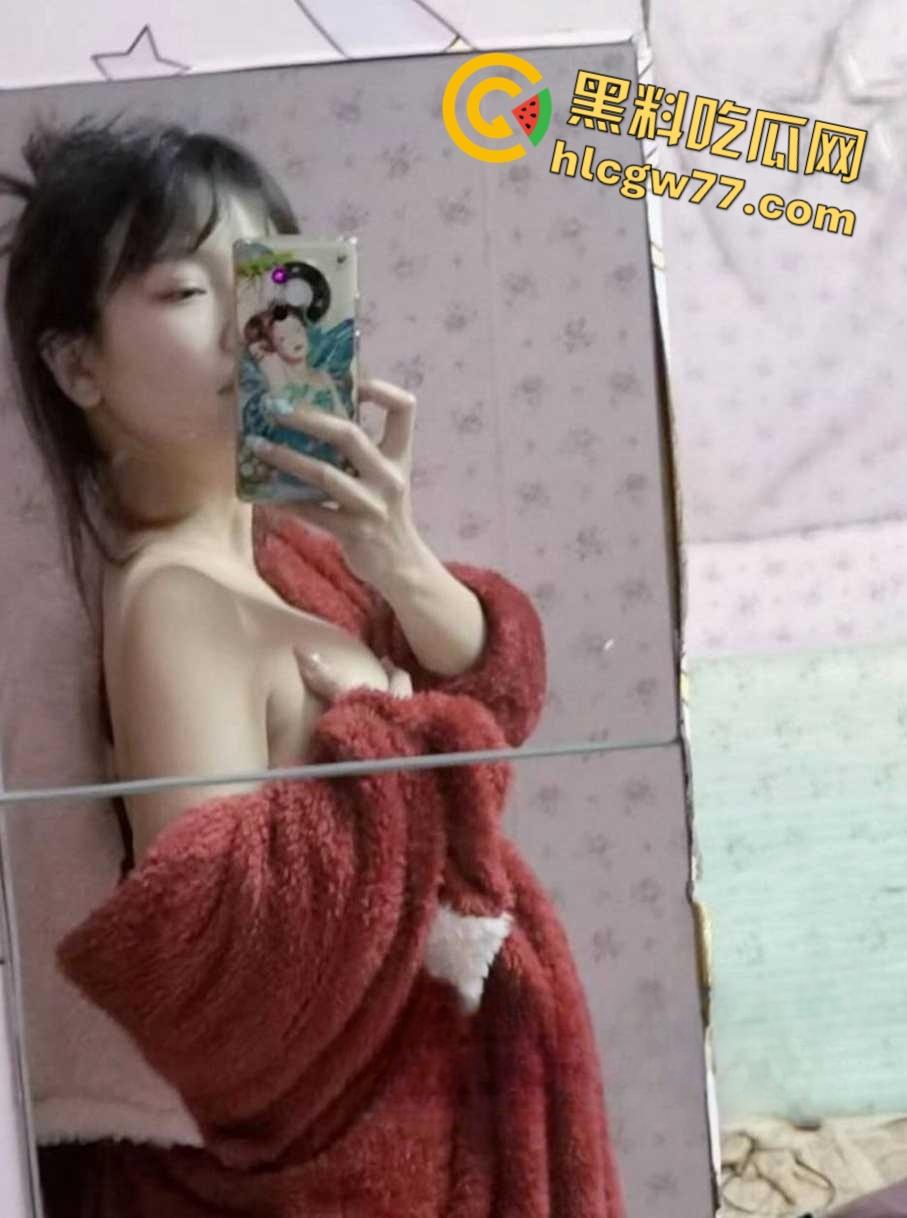 重庆工商大学经济学院女大学生【沈琪】平时就是衣服富贵千金模样 原来是给人当小三视频被曝光!-5