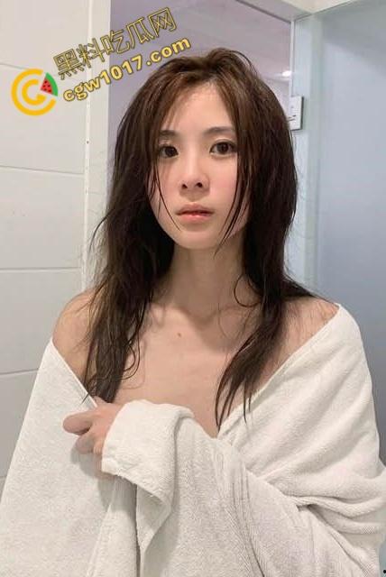 爆乳嫂子瑜伽服彰显曲线，小叔子按捺不住欲望，疯狂猛操，淫声浪语不断回荡，屋内春色无边！-2