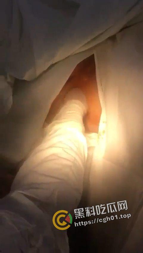 逆天！肛门掏出遥控器 这一定是不小心进去的吧  现场视频流出-2