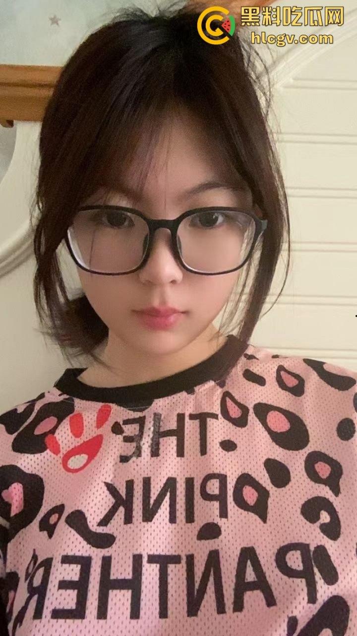 河南洛阳反差学生狗【任祉萌】自拍黄料赚外快 欠债不还导致个人私密视频全校皆知-4