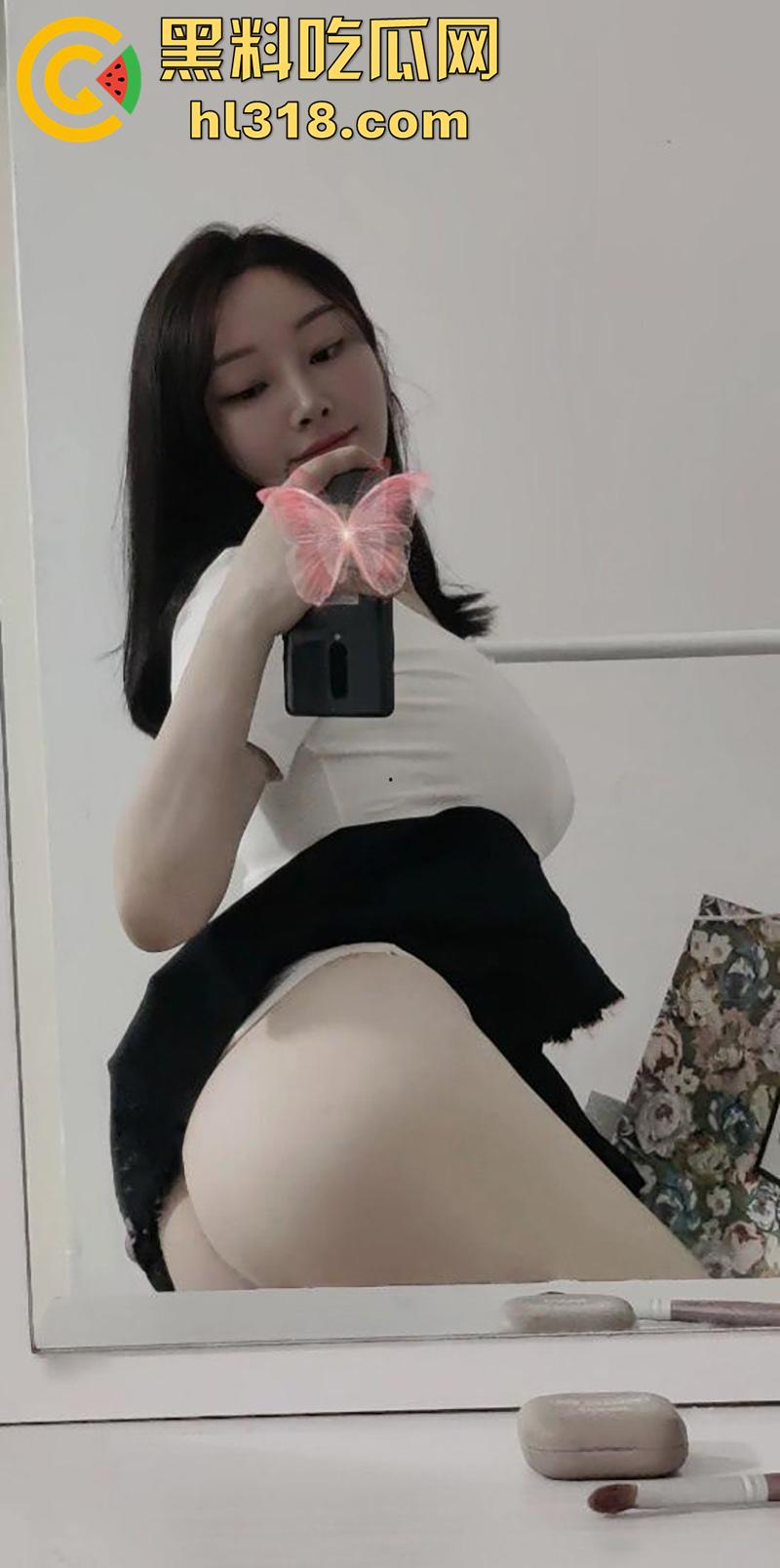 深圳福田反差婊【苗娜】，高颜值极品身材女神，被调教成小母狗，户外露出楼道后入私拍流出！-2