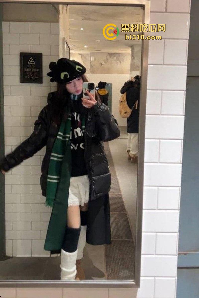 暨南大学大一学生【林晓冬】清纯学妹性爱上瘾,恋爱期间多次约炮出轨被男友发现,怒将私拍曝光报复!-2