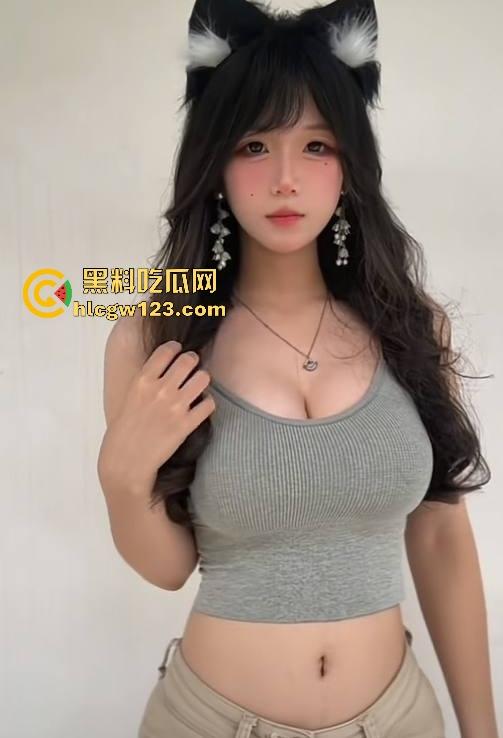 抖音巨乳反差网红【饭書書】网调自慰视频曝光  极品清纯大奶大秀身材 挑逗姿势性感撩人！-2