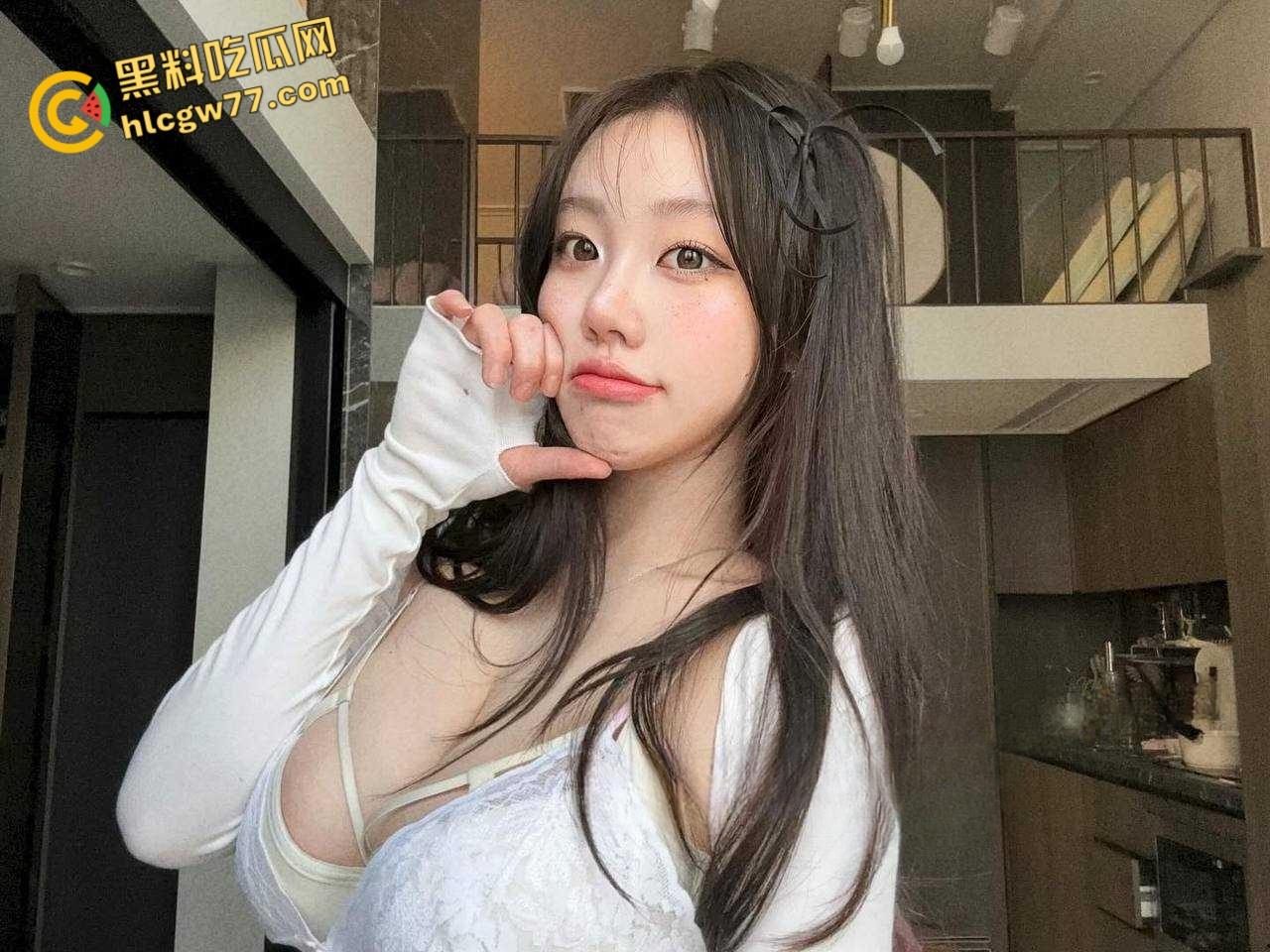 辟谣了 Zeus约炮的女主不叫黄婷 而是福利姬 李欣莳 现其大尺度裸舞合集 看能否戳到你的心窝!-5