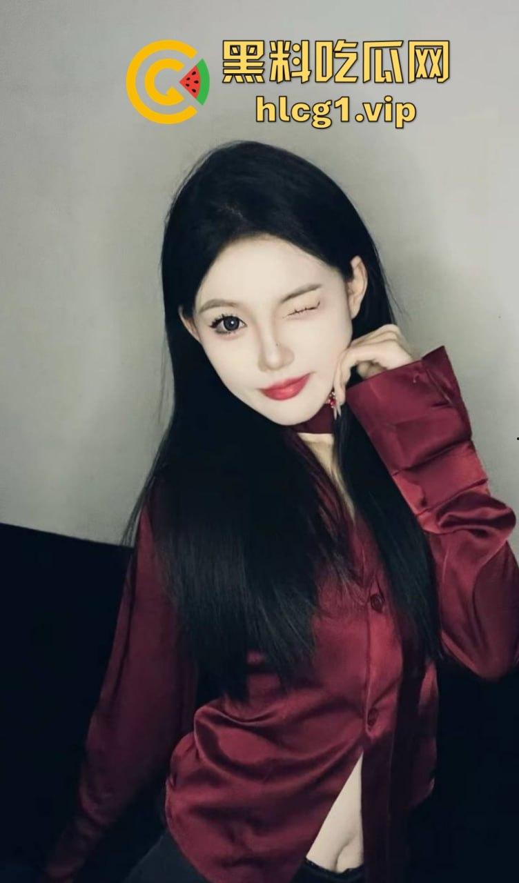 山东快手网红‘甜酱菜’直播露点录屏泄密！黑色情趣内衣下的性感诱惑曝光！-16