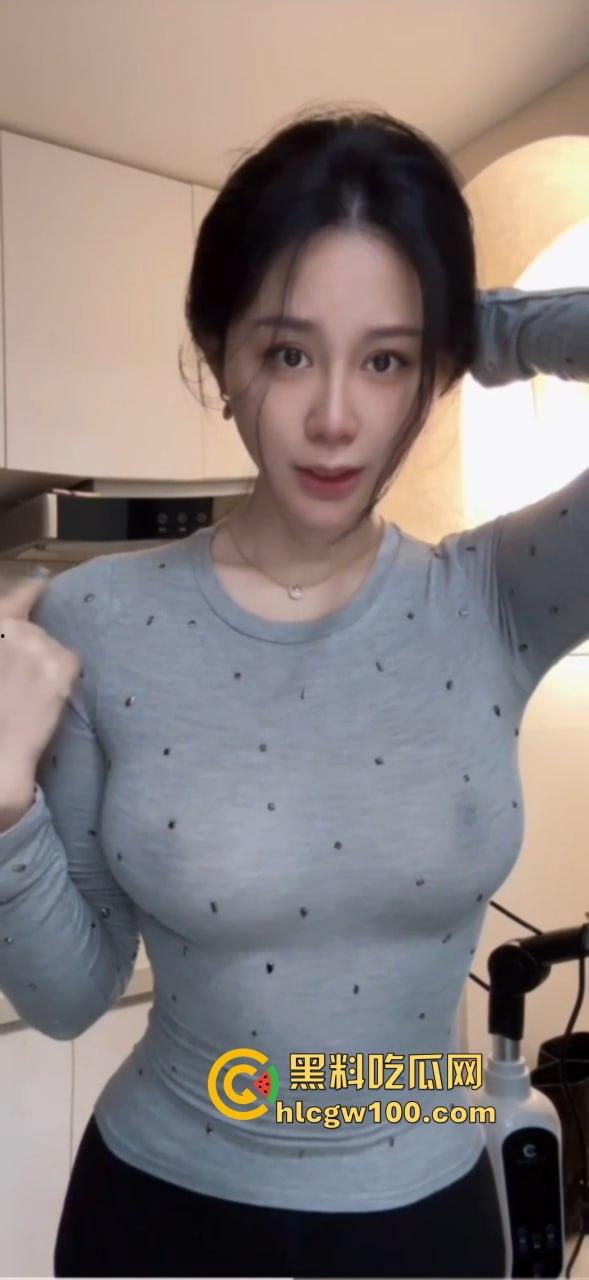 杭州健身教练『Monica』闲鱼大尺度卖二手衣,白花花大奶晃到天花板,不穿内衣拍视频惹圣母举报太可惜!-7