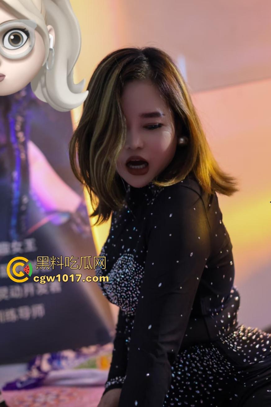 杭州性商学院训练营教如何当女人！伊兰迪正宫娘娘1V1传授性爱技术，课堂秒变大尺度活春宫！-9