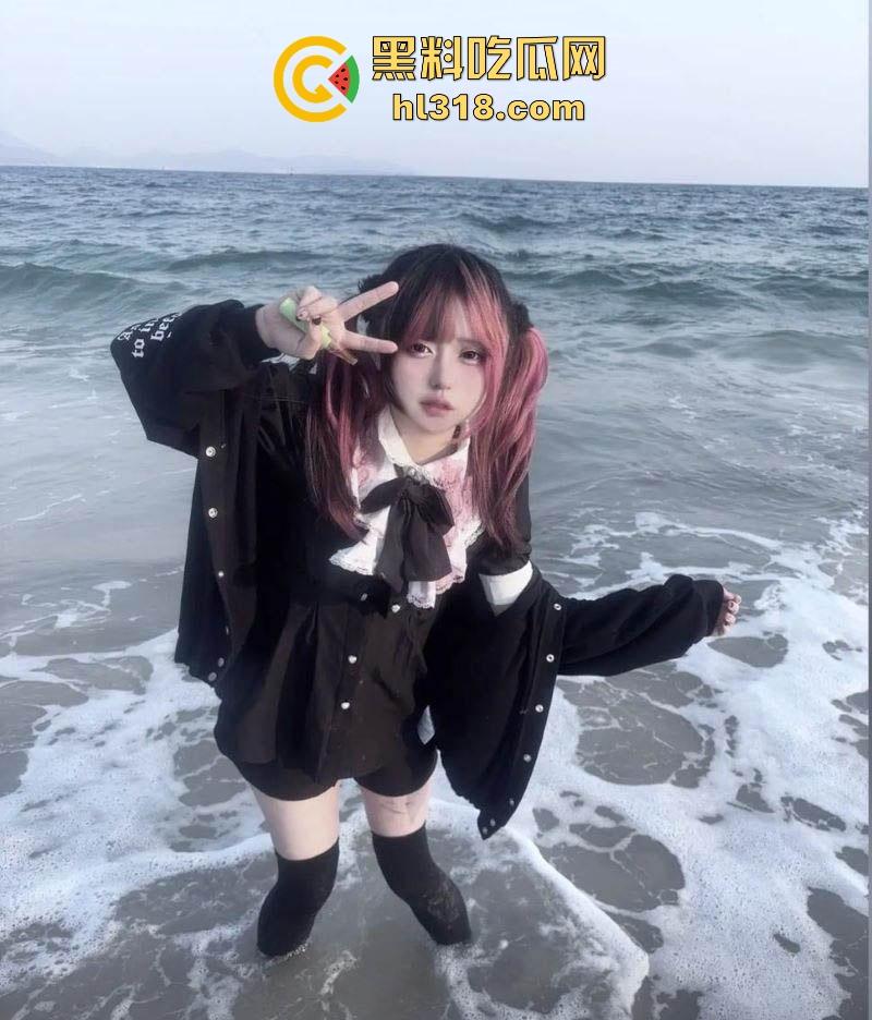 抖音萝莉网红【吉他张和小帕】私密视频泄露，巨乳骚逼各种姿势无套猛干，极品肥臀堪称完美炮架！-10