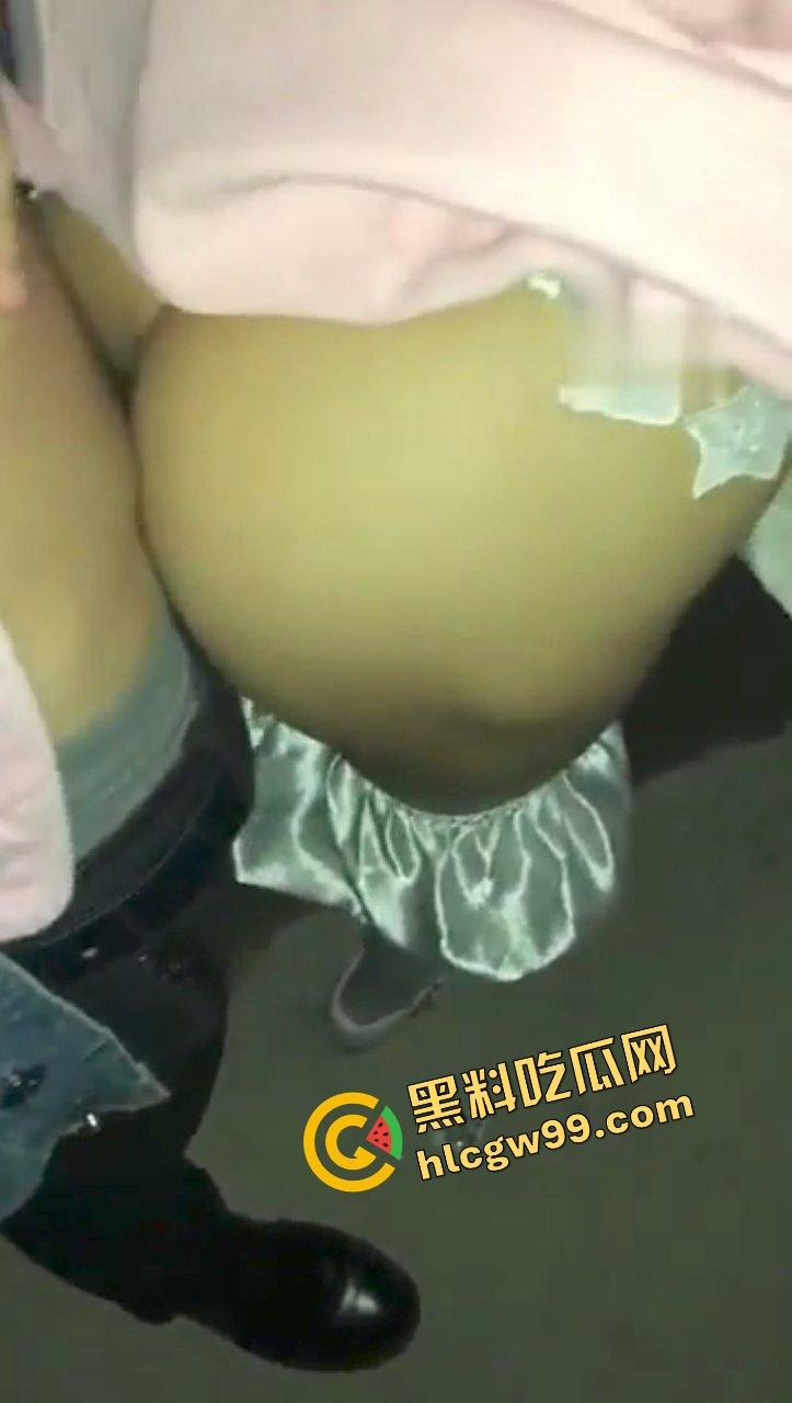 1万1月包养清纯双马尾嫩妹【李欢怡】极品美穴无套享受抽插骚逼，第一视角撸点满满！-6