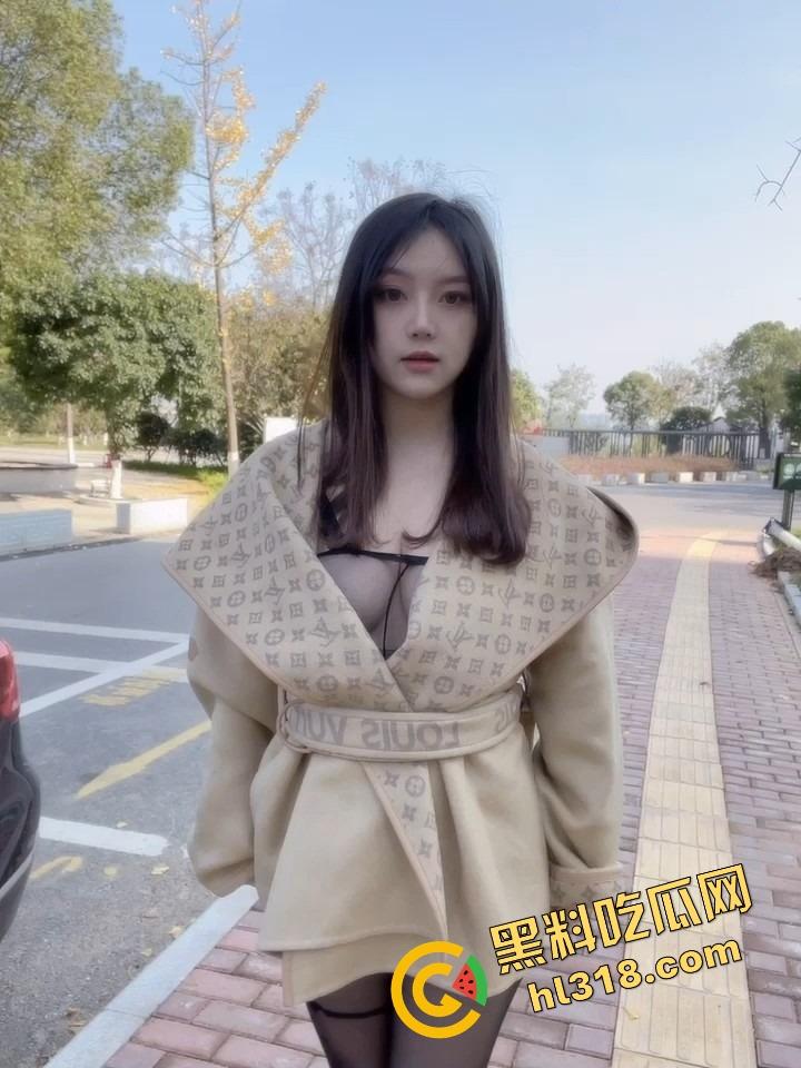 秀人网台湾嫩模『豆瓣酱』炸裂流出，速递车内激情实录，车震猛玩肉穴全程漏点看点拉满！-11