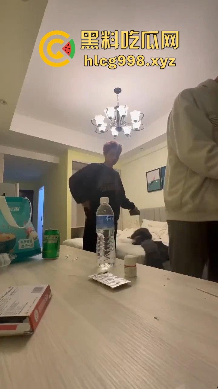 逼良为娼还打人！两个男的打不过女的竟录视频泄愤，只因不肯玩3P！-4