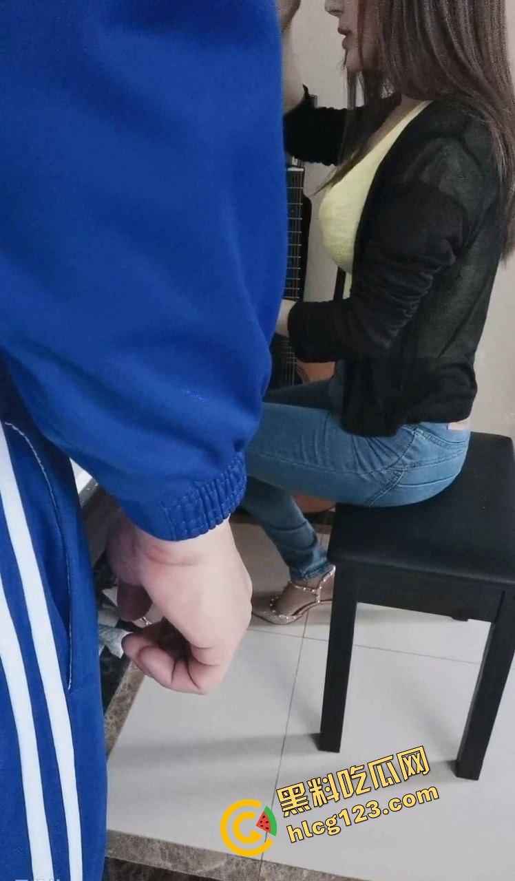 江西音乐老师『艾妮哟』私生活曝光!才艺女神竟变“骚母狗”被土豪调教,车震、足交样样精通!-1