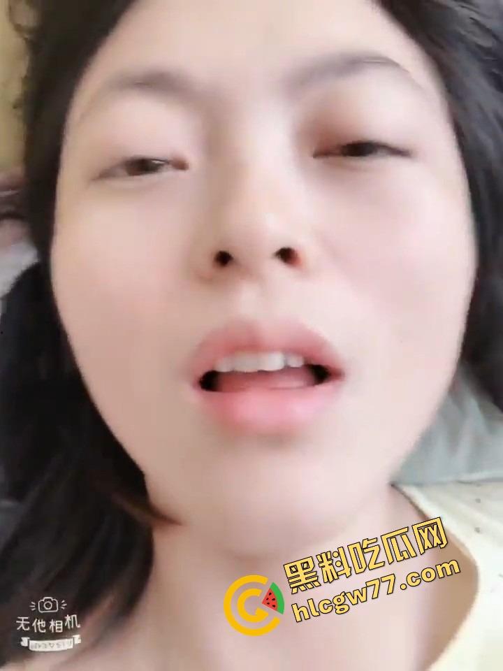 青岛职场【霞姐】清爽短发女领导露脸被操曝光，JK制服渔网骚穴湿到爆，男友小鸡巴根本操不爽！-10