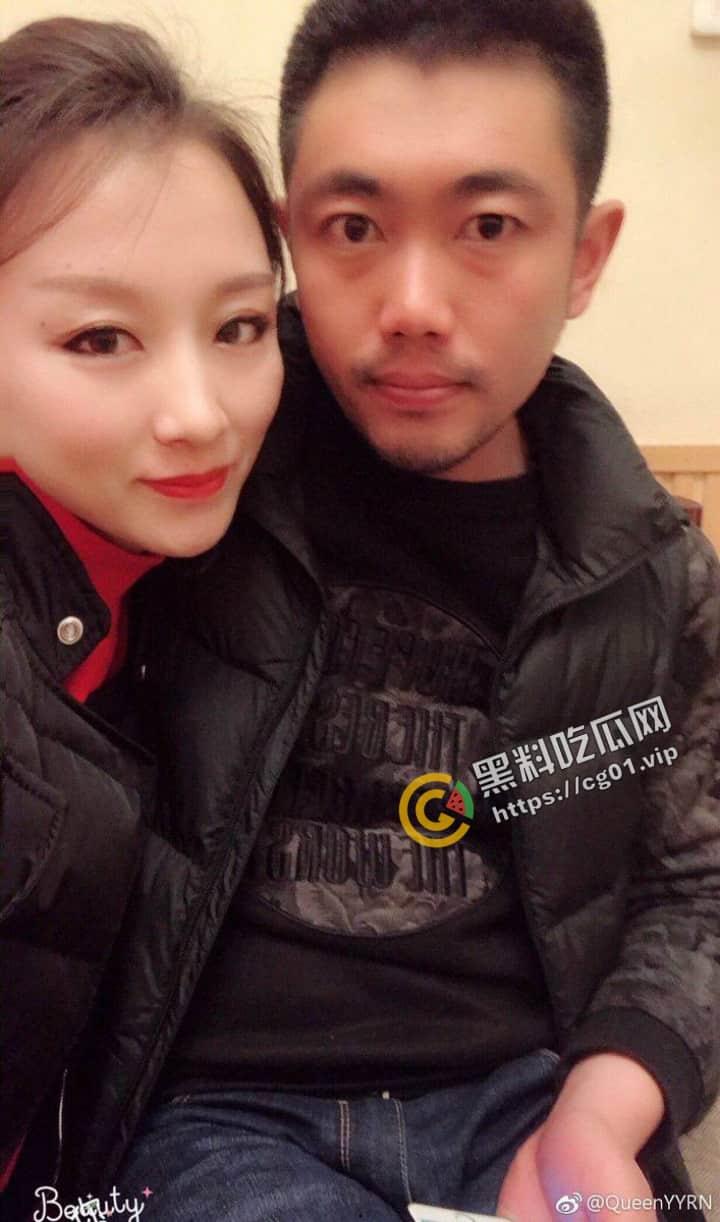 抖音四百万粉 姚永纯 被戴绿帽 胖媳妇嫌弃姚老板鸡巴太小 找猛男狂干 性爱视频流出 被大鸡巴屌的神智恍惚 ！-4