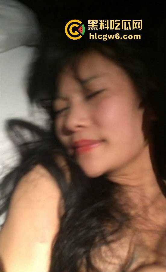 退役警花下海经商服务洋鬼子被按床打桩 又一个制服浪货被操成肉便器 警花传人不如『张津瑜』还想靠肉体上位?-14