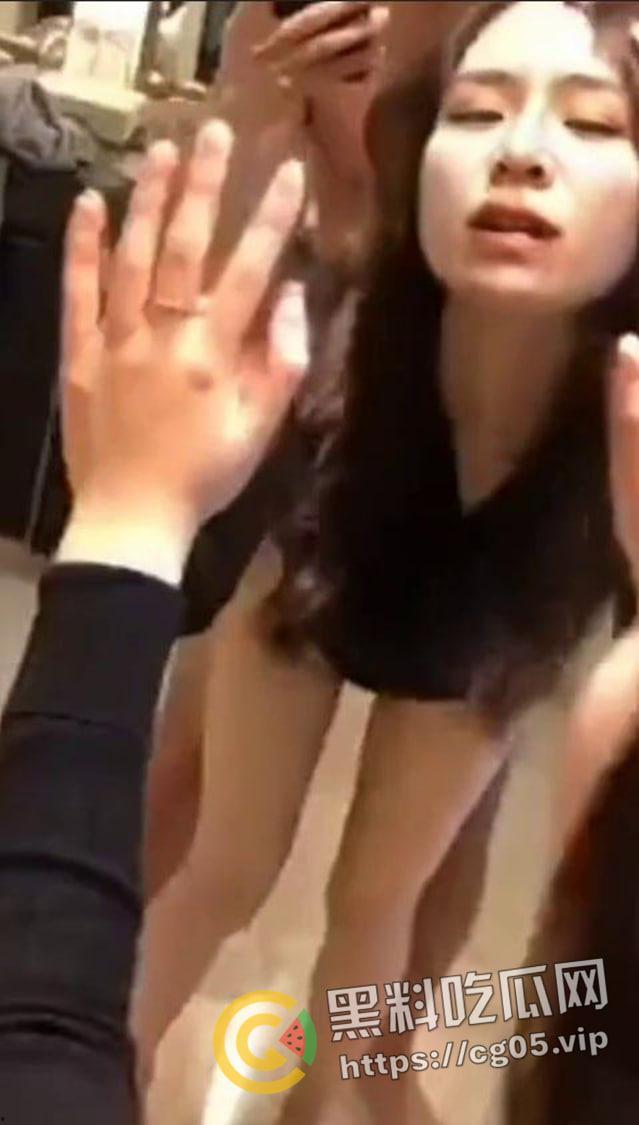 抖音女拳师 阿丁儿百万了吗 镜子面前被气功大师按着头爆操 ！打拳是工作 母狗是生活-4