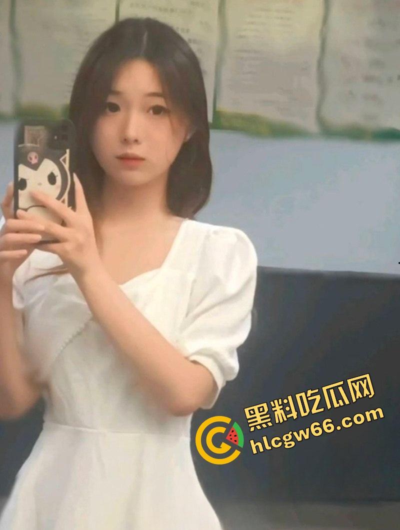 山东临沂大学巨乳学妹【徐婕】胸大无脑成炮友提款机,粉嫩紧穴夹到爆,手交挡精母狗命摆烂了!-2