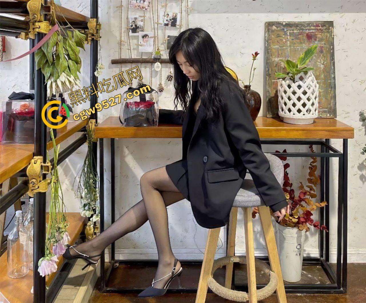 武汉医学教授【汤志刚】人面兽心！调教美女情妇成淫贱母狗，妻子实名举报他性变态，学医的果然不是正常人-3