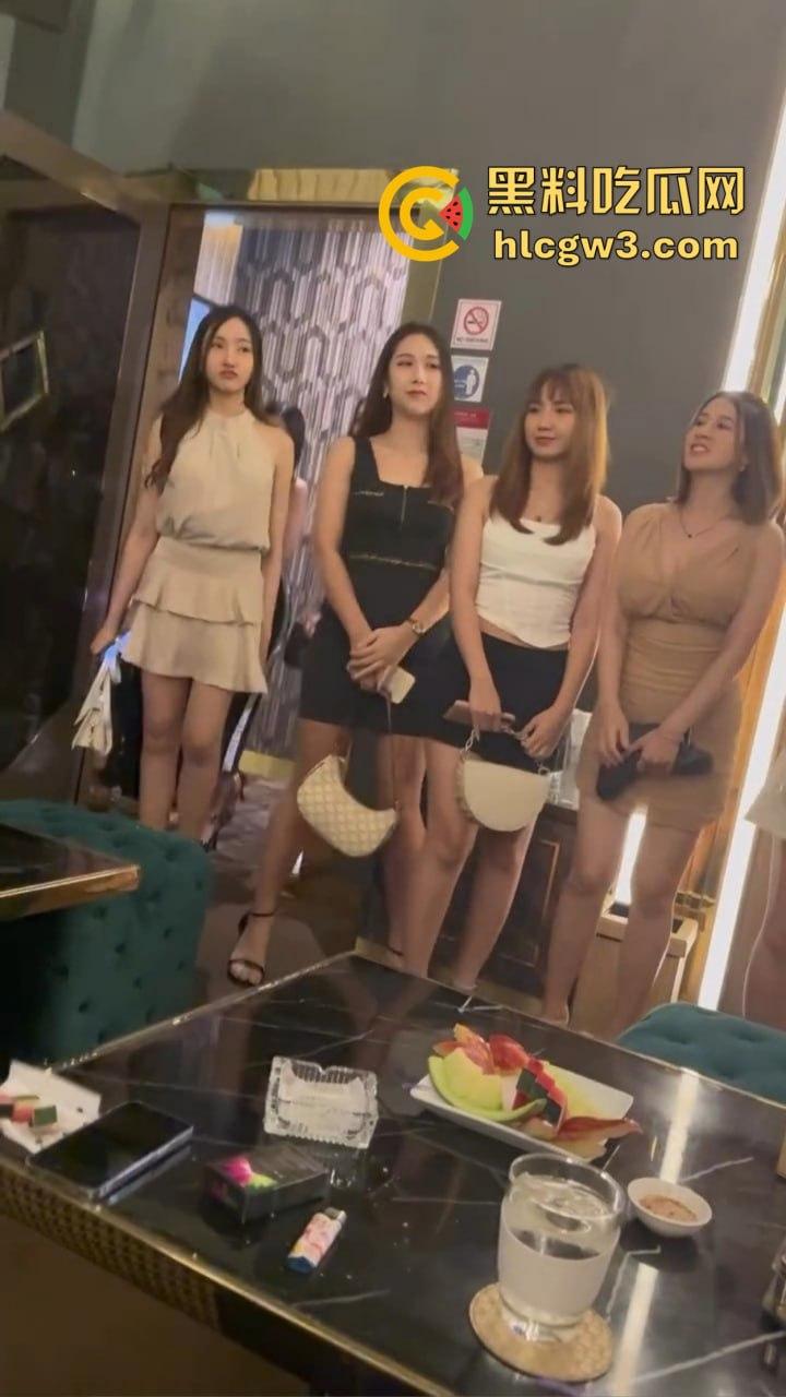 土方老板的年底选妃大会,工程款一结小曲一响,百位爱妃齐B短裙排队上场,各个身材火辣骚浪到极致!-14