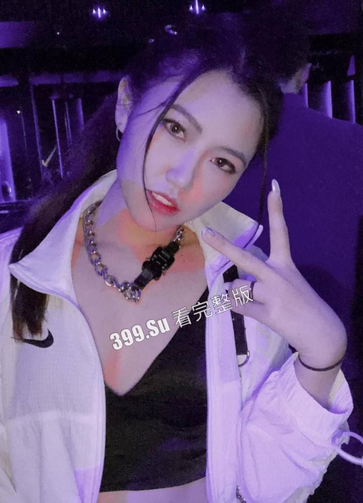 新婚 媚黑婊  给老公戴绿帽  被黑人操的嗷嗷叫 每一下都是暴击 痛苦和快乐并存  全程和尼哥中文交谈 无障碍-3