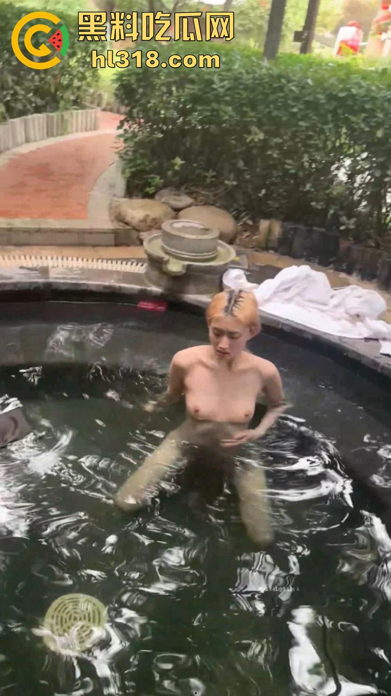 苏州大学178cm顶级身材女神【濑濑】，身材高挑腿长逆天，被土豪调教自慰露出，全裸游走大学校园！-8