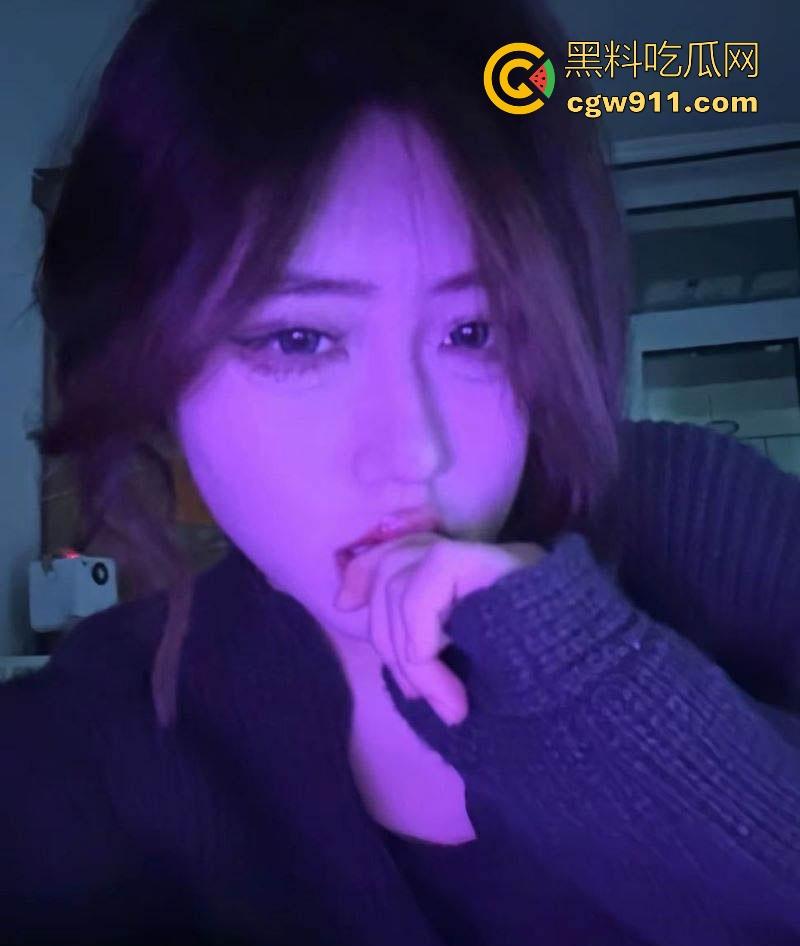 杭州max酒吧营销小妹露脸性爱视频流出,极品大长腿高跟情趣装搔首弄姿,口交骑乘后入爆操内射!-3