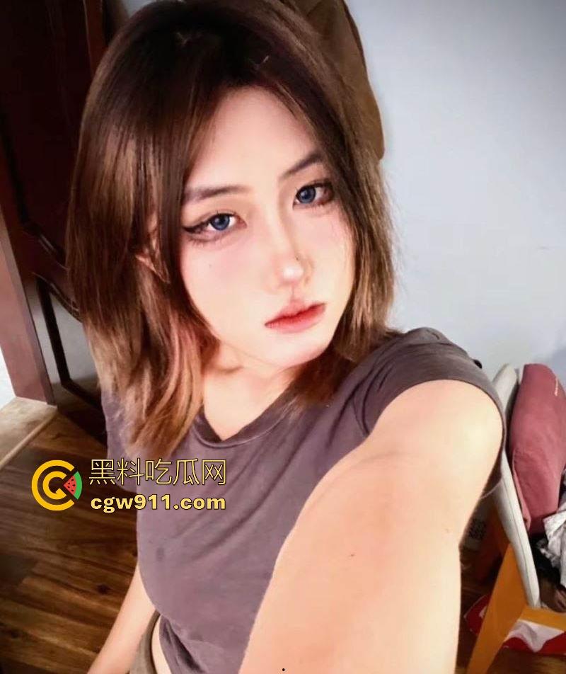 杭州max酒吧营销小妹露脸性爱视频流出,极品大长腿高跟情趣装搔首弄姿,口交骑乘后入爆操内射!-4