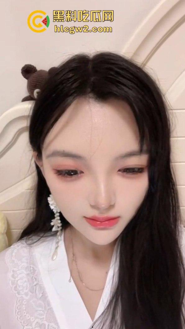 河北骚少妇【紫苏姐姐】抖音翻车  给大哥自拍的骚视频外泄 画面辣眼睛骚劲十足！-2