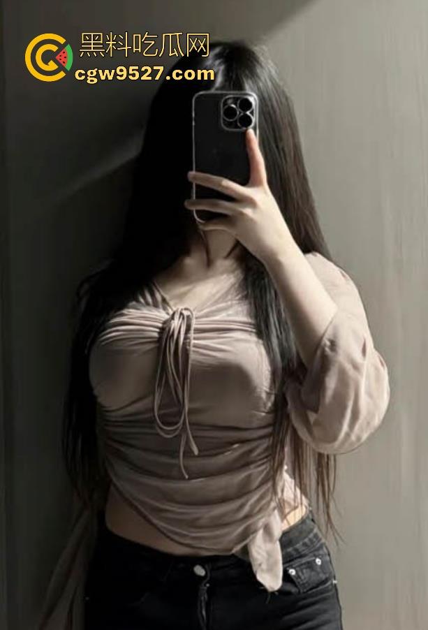 台湾大学大奶学生妹怕【蒋柊】性爱视频曝光，G杯巨乳晃动，口交深喉后入狂干，私下却反差拉满！-3