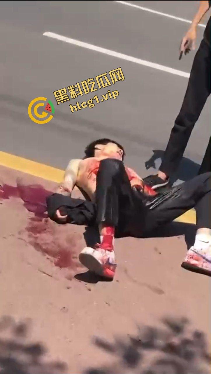 甘肃平凉捅人事件!5个精神小伙围堵1个高三学生 利用管制刀具反杀1人!致2人重伤 3人逃跑!-7