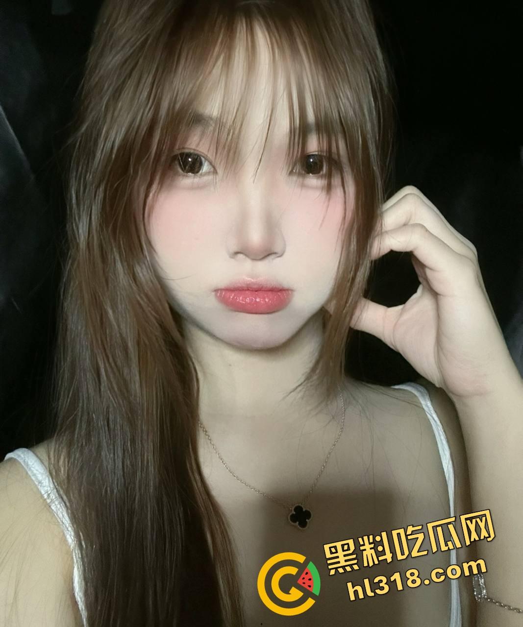 00后大学生野战癖有多重?北邮00后脱光打野战,隔壁在打球,他们在那操地面湿成水塘还意犹未尽!-2