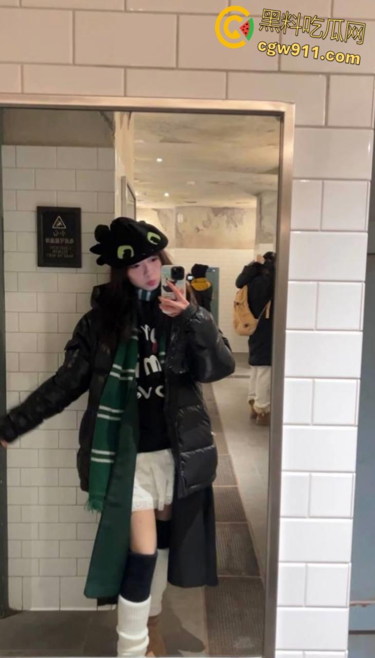 小情侣性爱私拍泄密,被男友滴蜡SM调教,美乳粉穴骑乘榨精,爽到女主高潮娇喘抽搐,全程浪叫不断 !-1