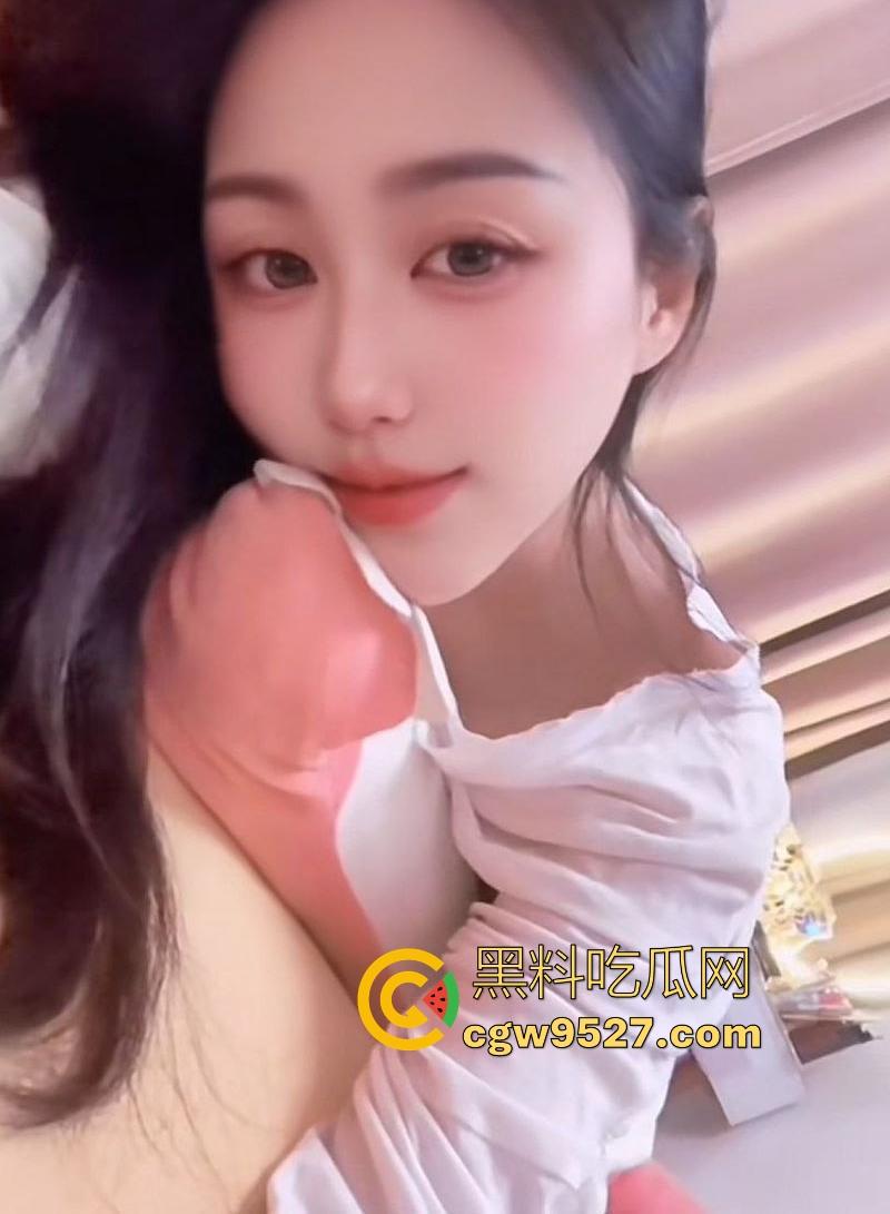 四川极品人妻欲求不满疯狂出轨约炮，性爱惨遭炮友泄露，巨乳肥臀黑丝诱惑，后入打桩高潮迭起！-3