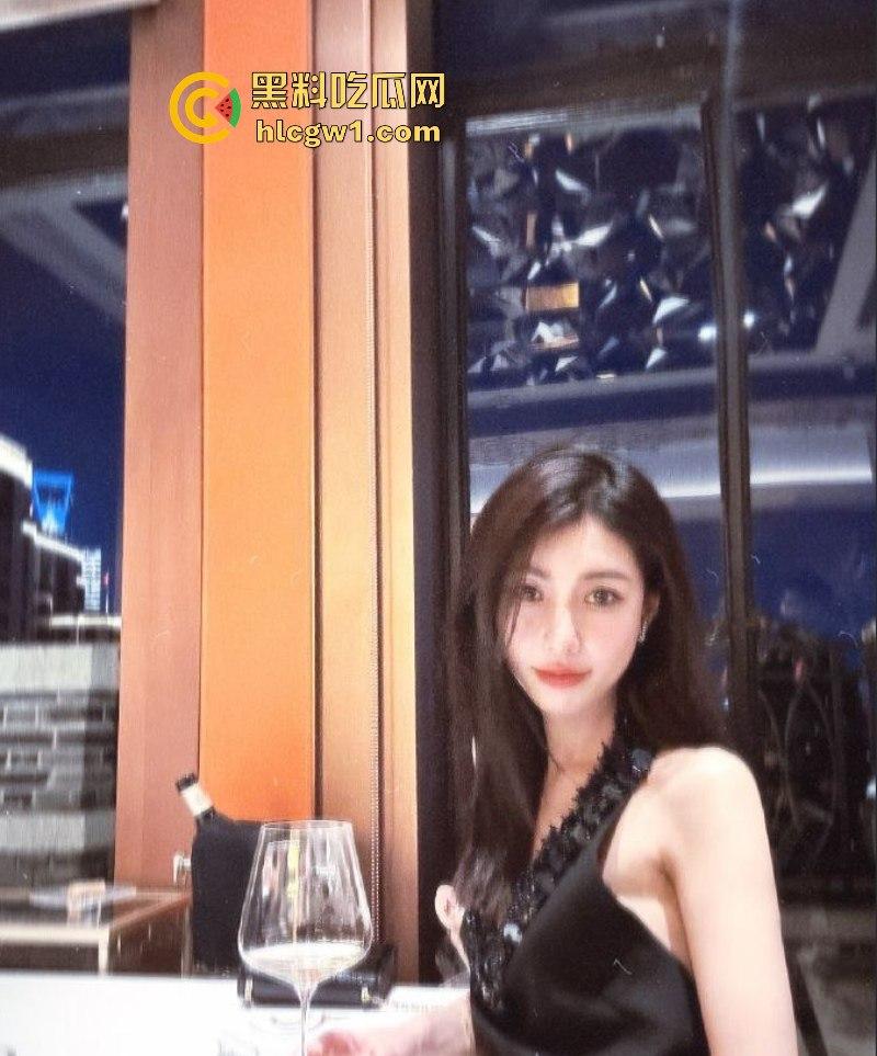 国足队员【贺惯】被爆双飞母女 老少通吃 把人家老妈操得起不来床 牛逼！-5