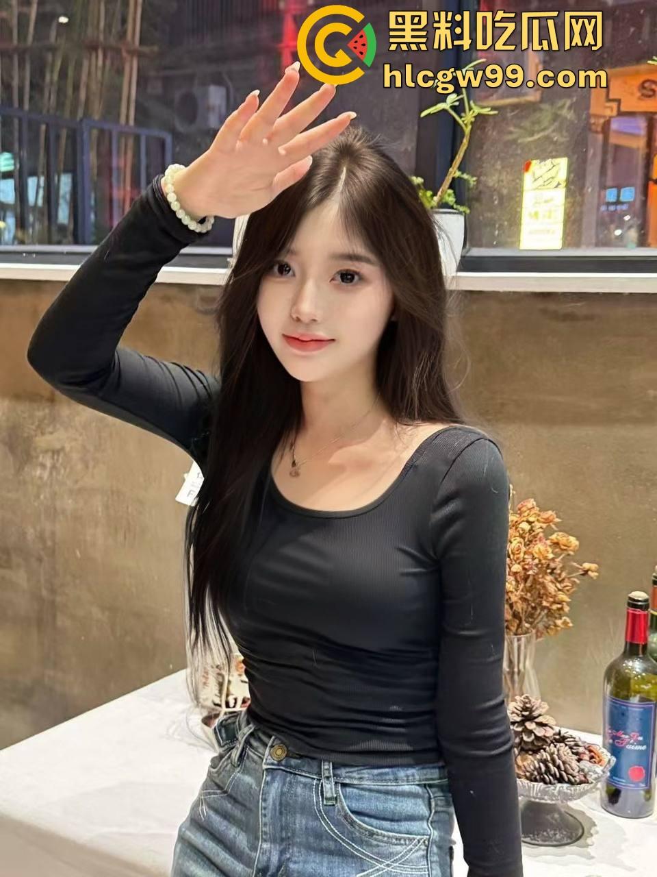 广州护士实习生『蓝美淇』开学前急约一炮，轻微洁癖却爱被抠逼，抠到手水肿，这逼是真湿还是有毒？-4