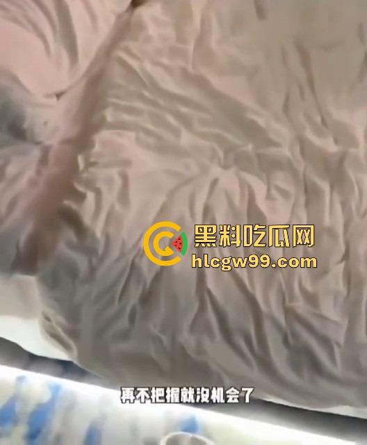 广州护士实习生『蓝美淇』开学前急约一炮，轻微洁癖却爱被抠逼，抠到手水肿，这逼是真湿还是有毒？-7