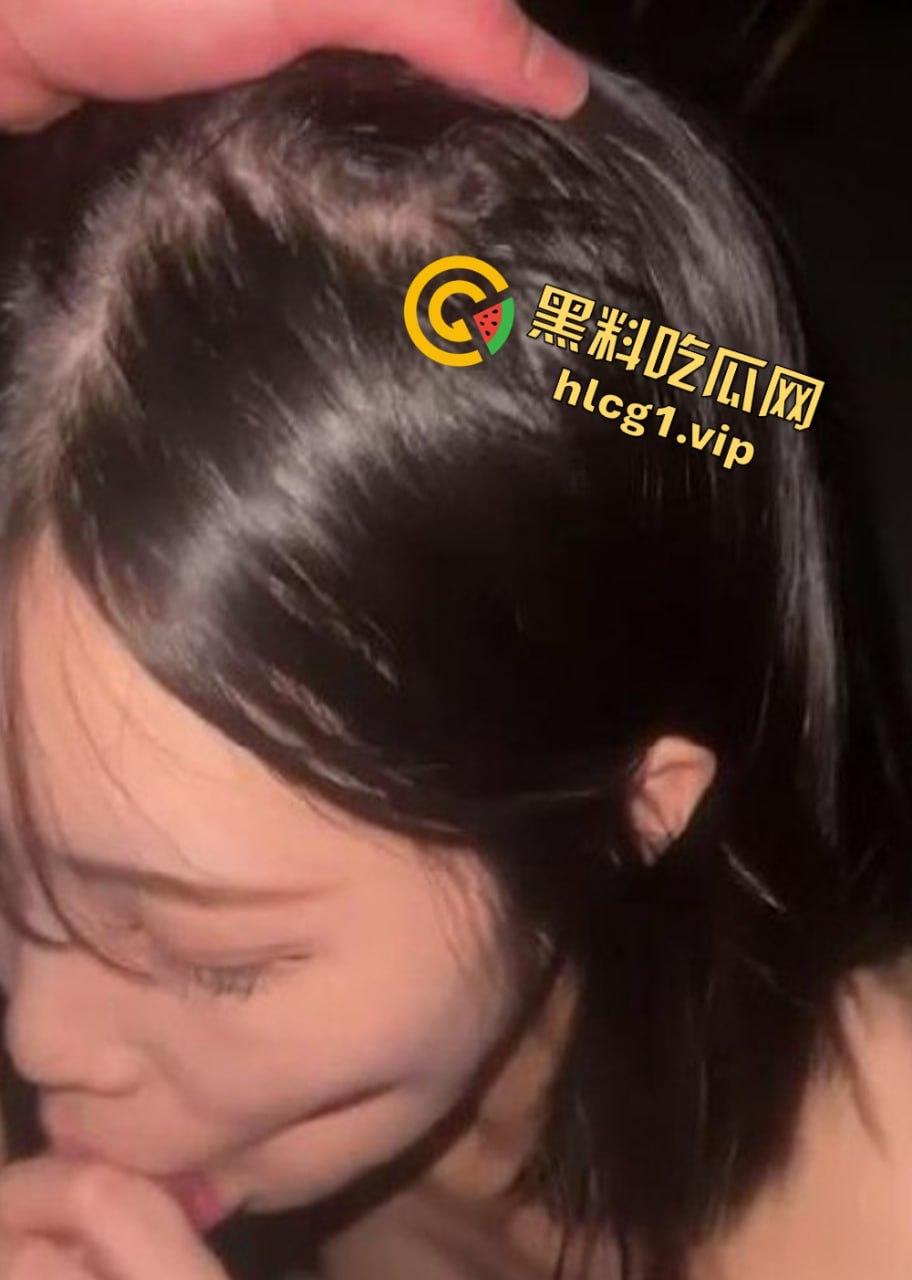 校花颜值直播女神『孙瑶』沦为土豪玩物！热舞扭动裙摆！跪舔金主肉棒后入爆操！蜜桃臀嫩穴被操红！-6